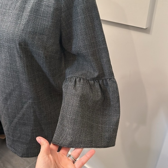 Stylish top round neck with puffy sleeves woman Reitmans woman size M - Picture 4 of 6